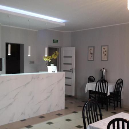 Hotel Maluch Tarczyn Esterno foto