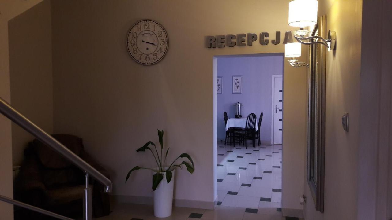 Hotel Maluch Tarczyn Esterno foto